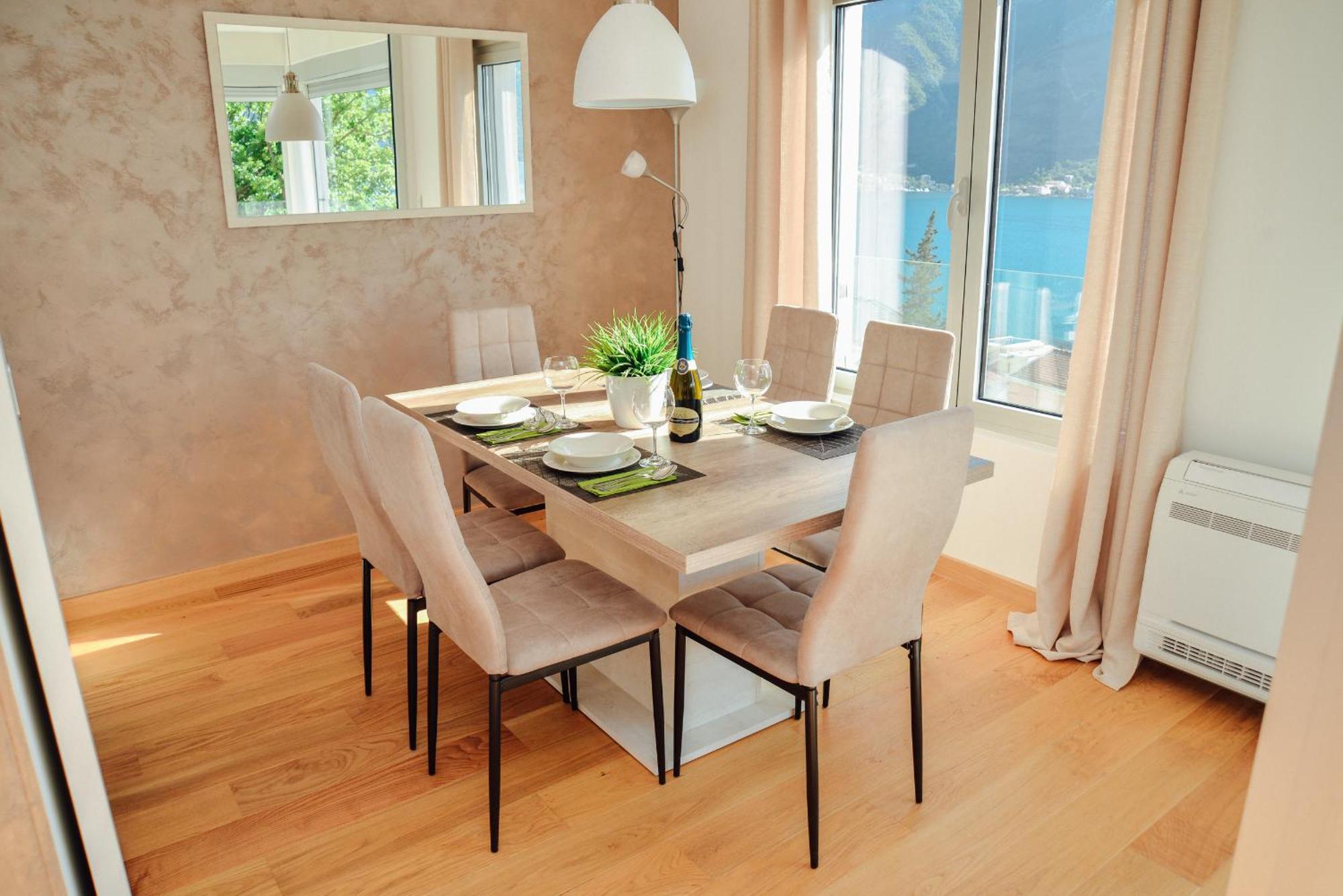 Sea View Apartment For 4 Kotor Exteriör bild
