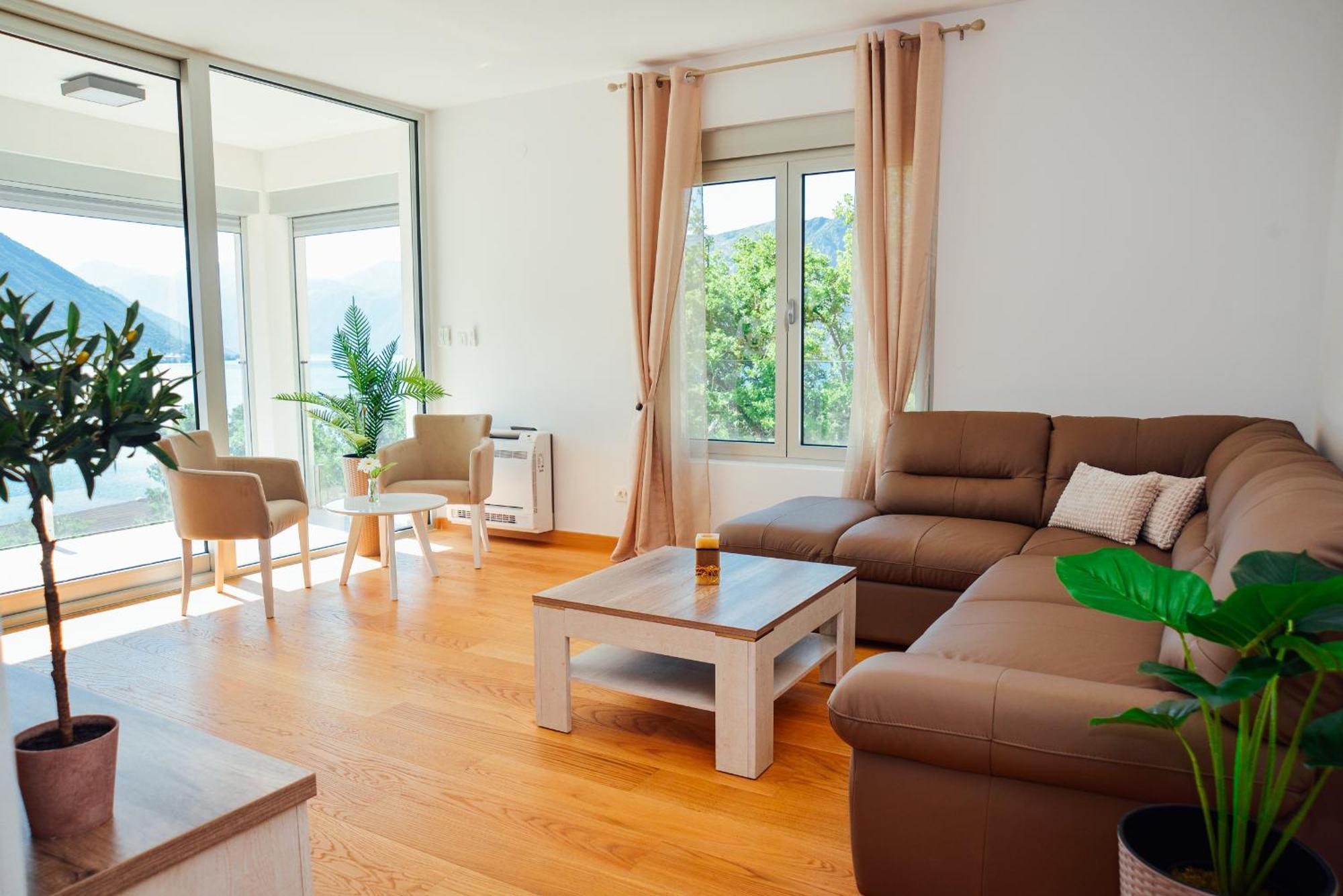 Sea View Apartment For 4 Kotor Exteriör bild